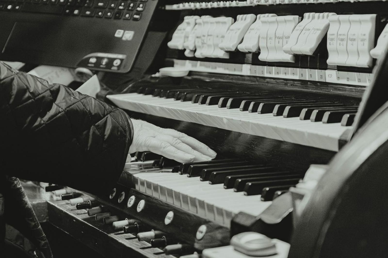 Zdjęcie w galerii na portalu naszwodzislaw.com: Miejskie obchody Święta Niepodległości w Wodzisławiu Śląskim [FOTO i WIDEO] wiadomości z regionu