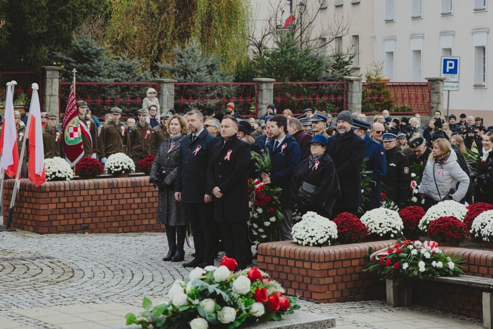 Zdjęcie w galerii na portalu naszwodzislaw.com: Miejskie obchody Święta Niepodległości w Wodzisławiu Śląskim [FOTO i WIDEO] wiadomości z regionu