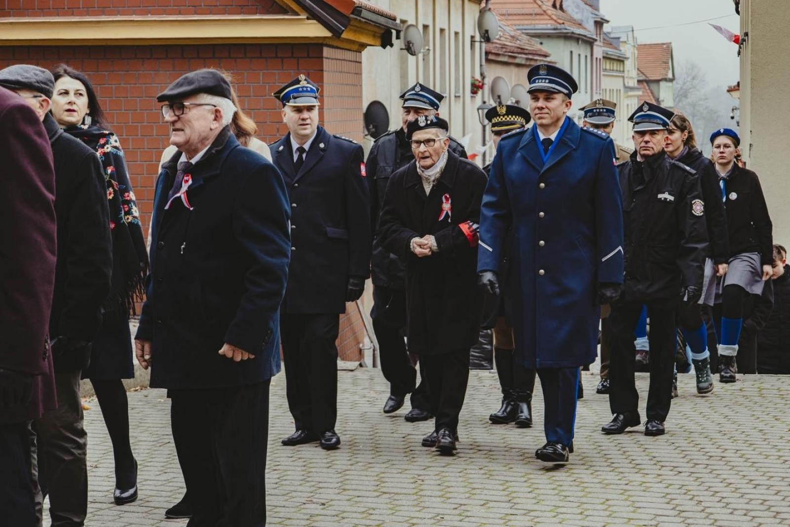 Zdjęcie w galerii na portalu naszwodzislaw.com: Miejskie obchody Święta Niepodległości w Wodzisławiu Śląskim [FOTO i WIDEO] wiadomości z regionu