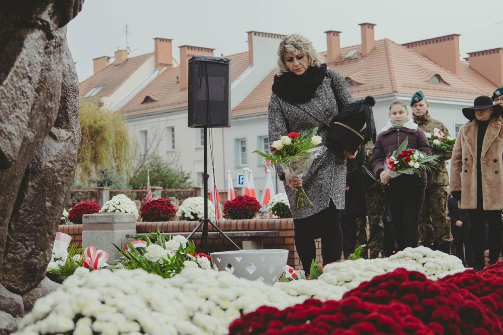 Zdjęcie w galerii na portalu naszwodzislaw.com: Miejskie obchody Święta Niepodległości w Wodzisławiu Śląskim [FOTO i WIDEO] wiadomości z regionu