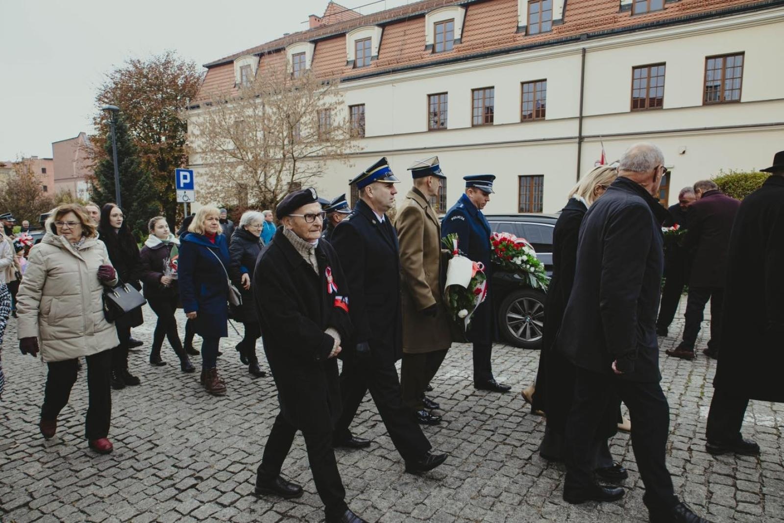 Zdjęcie w galerii na portalu naszwodzislaw.com: Miejskie obchody Święta Niepodległości w Wodzisławiu Śląskim [FOTO i WIDEO] wiadomości z regionu