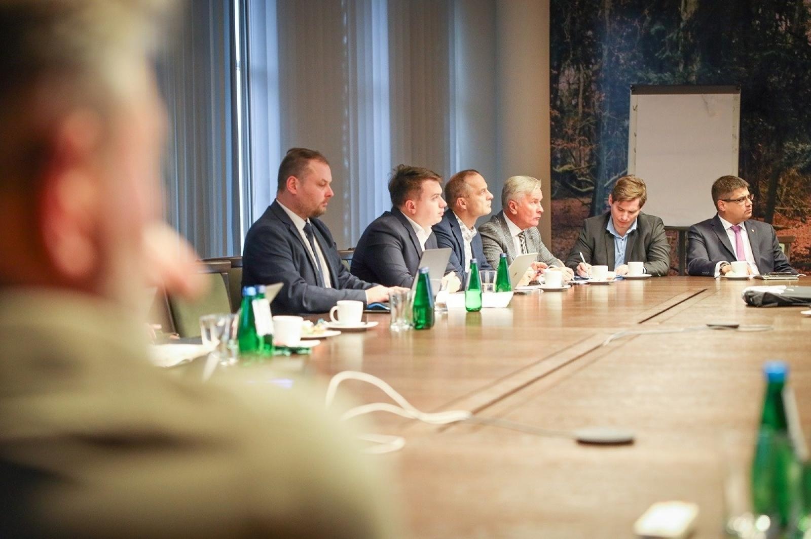 Zdjęcie w galerii na portalu naszwodzislaw.com: Lasy Państwowe transparentnie przed gminami i województwami wiadomości z regionu