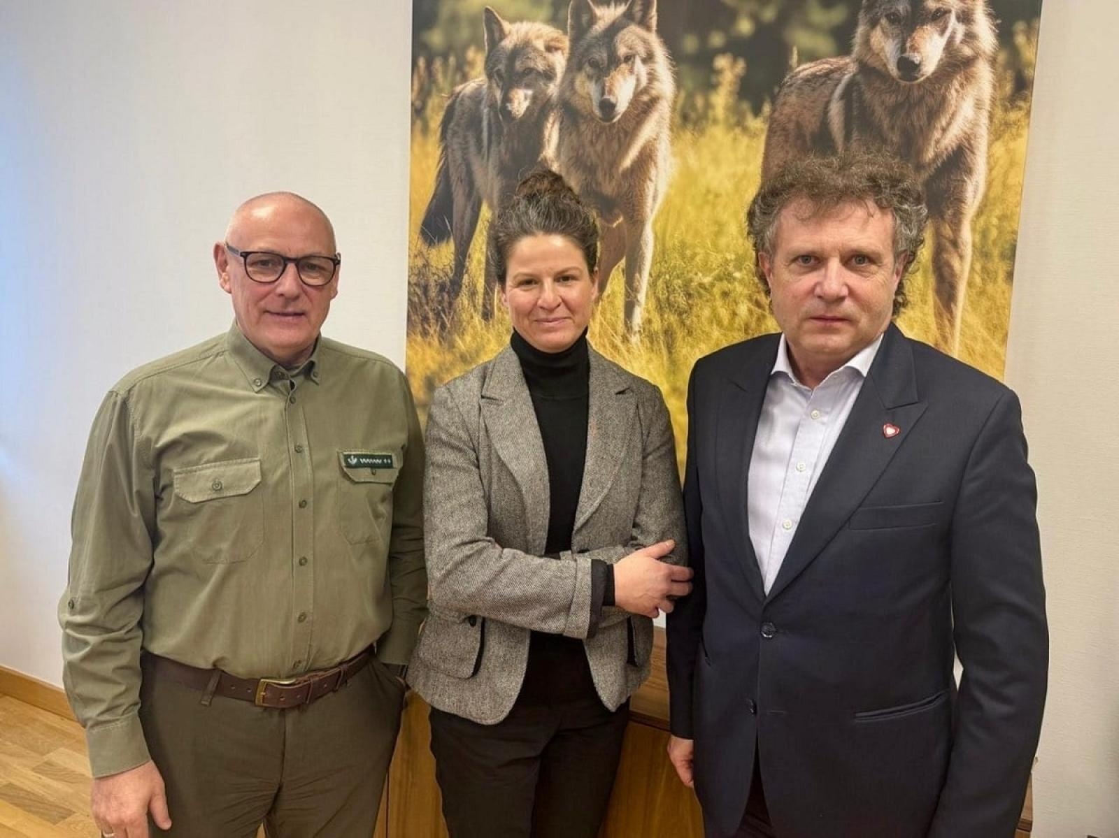 Zdjęcie w galerii na portalu naszwodzislaw.com: Lasy Państwowe transparentnie przed gminami i województwami wiadomości z regionu