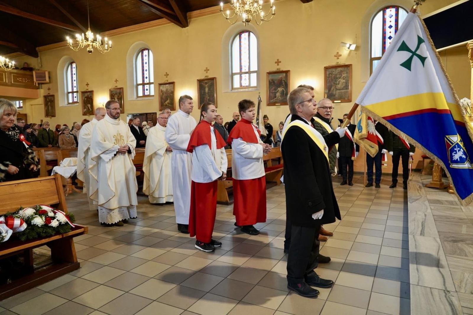 Zdjęcie w galerii na portalu naszwodzislaw.com: Dzień zadumy i pamięci. Obchody Święta Niepodległości w Rydułtowach [FOTO] wiadomości z regionu