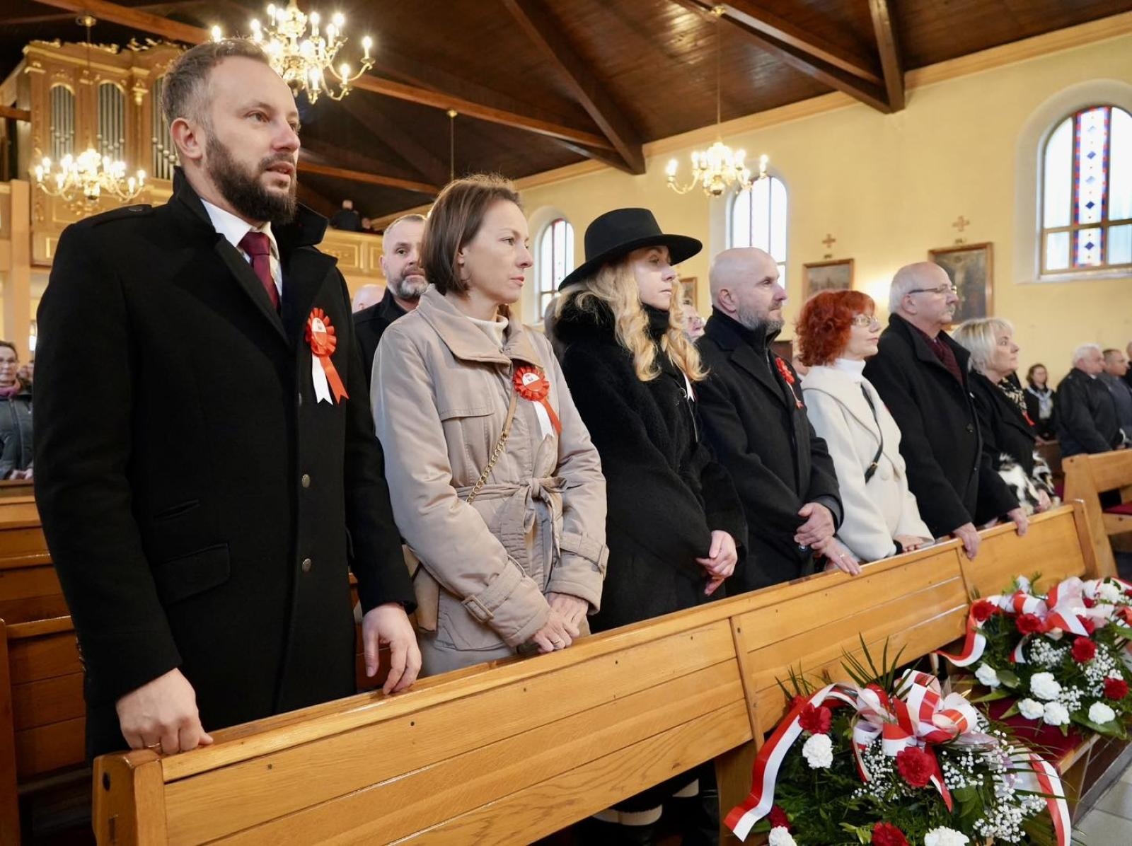 Zdjęcie w galerii na portalu naszwodzislaw.com: Dzień zadumy i pamięci. Obchody Święta Niepodległości w Rydułtowach [FOTO] wiadomości z regionu