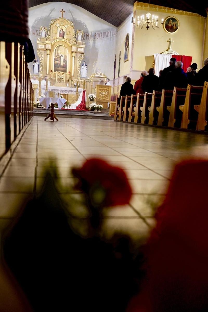 Zdjęcie w galerii na portalu naszwodzislaw.com: Dzień zadumy i pamięci. Obchody Święta Niepodległości w Rydułtowach [FOTO] wiadomości z regionu