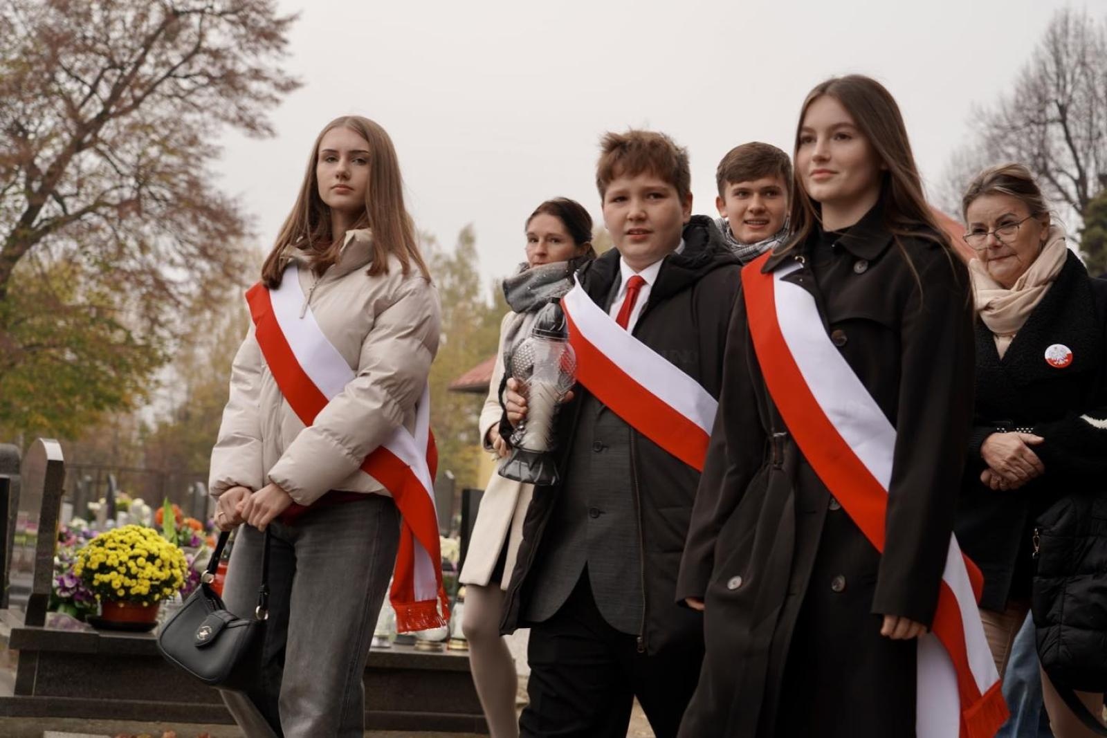 Zdjęcie w galerii na portalu naszwodzislaw.com: Dzień zadumy i pamięci. Obchody Święta Niepodległości w Rydułtowach [FOTO] wiadomości z regionu