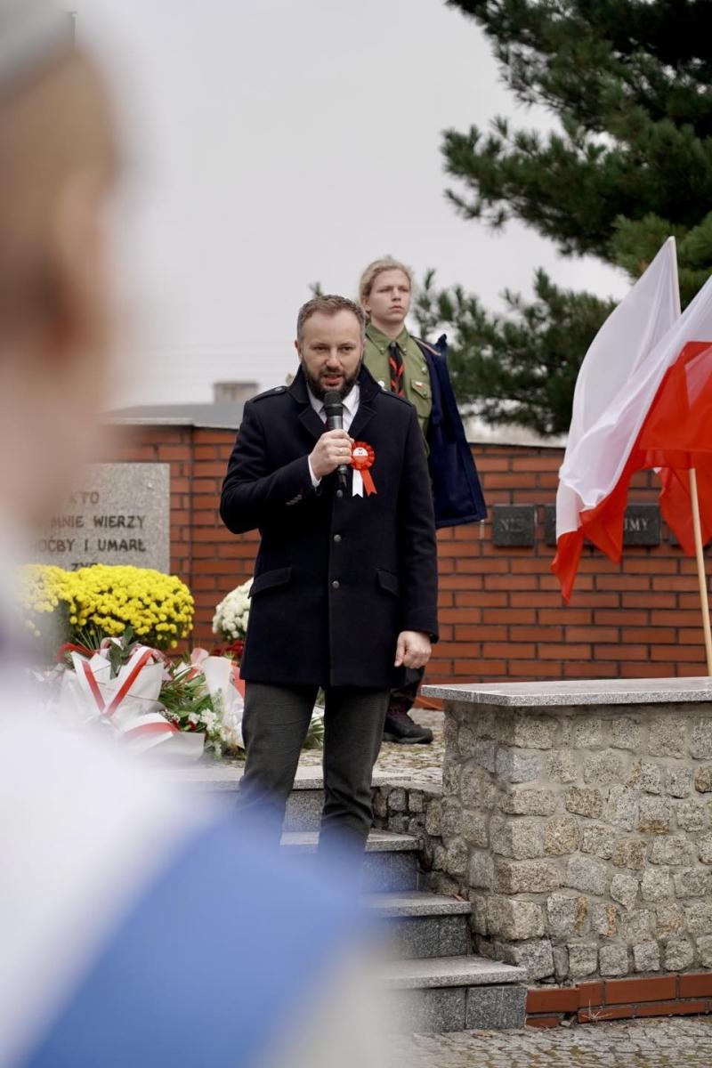 Zdjęcie w galerii na portalu naszwodzislaw.com: Dzień zadumy i pamięci. Obchody Święta Niepodległości w Rydułtowach [FOTO] wiadomości z regionu