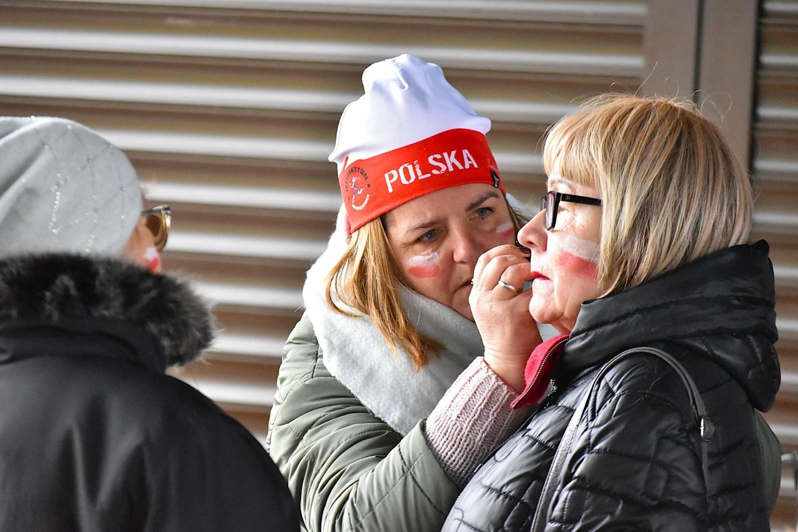 Zdjęcie w galerii na portalu naszwodzislaw.com: Niepodległościowa Piątka w biało-czerwonych barwach w Krostoszowicach [FOTO] wiadomości z regionu