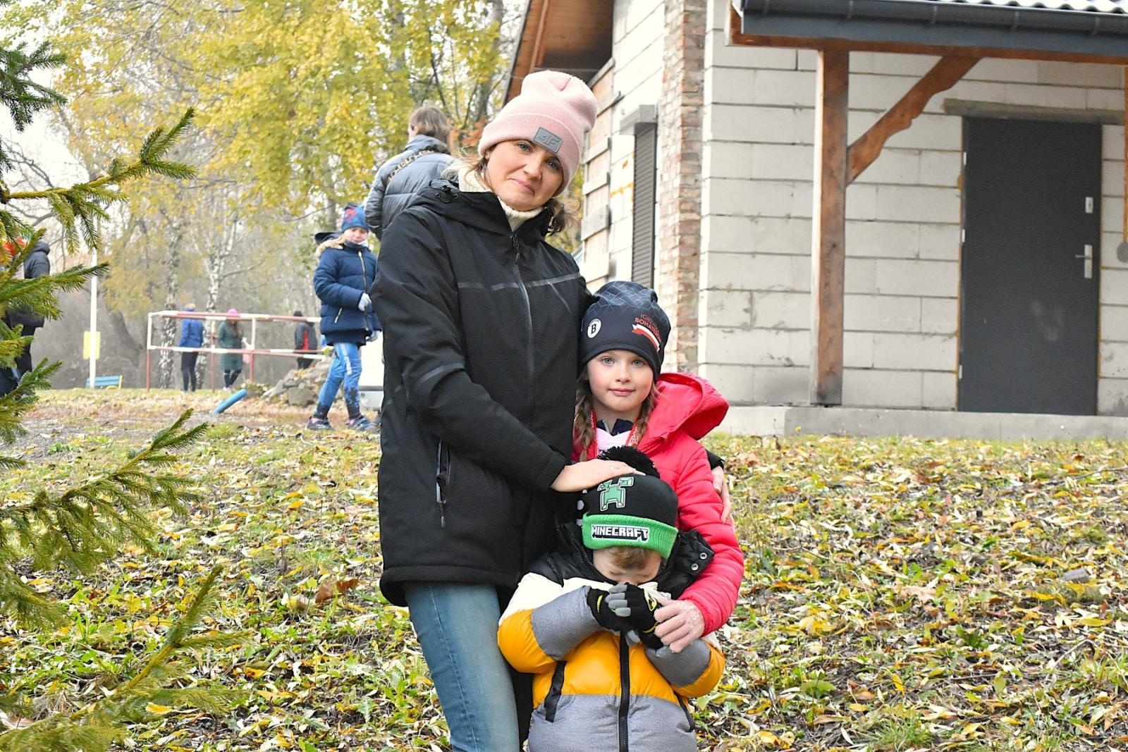 Zdjęcie w galerii na portalu naszwodzislaw.com: Niepodległościowa Piątka w biało-czerwonych barwach w Krostoszowicach [FOTO] wiadomości z regionu