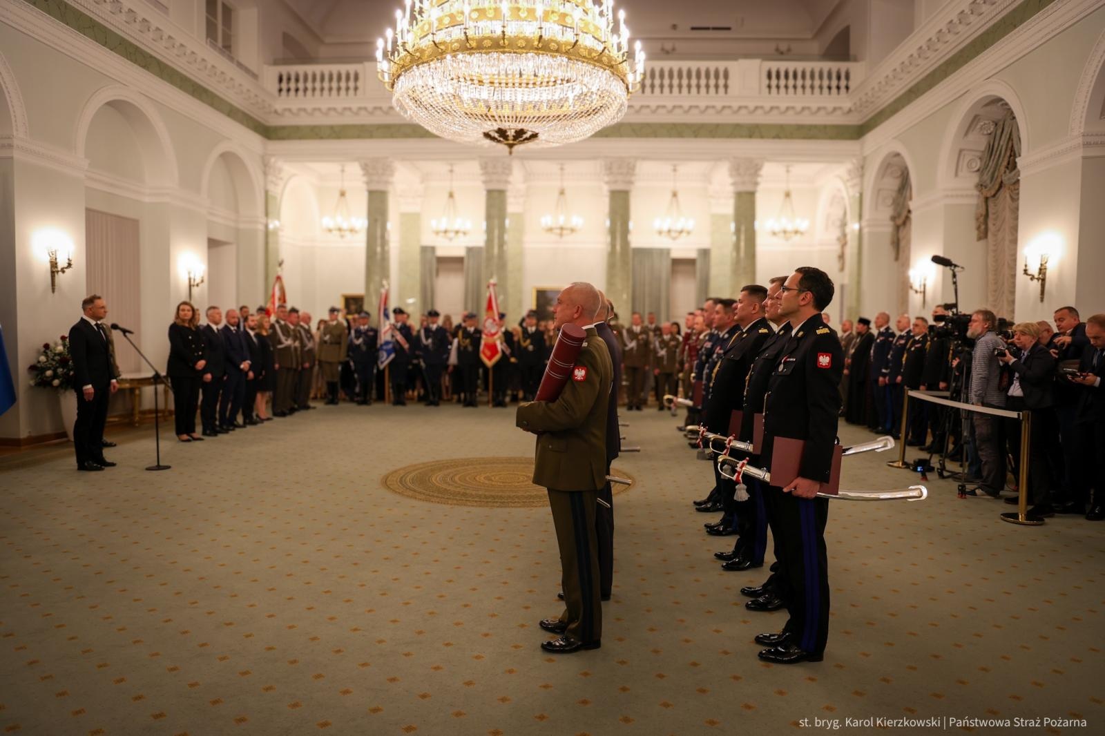 Zdjęcie w galerii na portalu naszwodzislaw.com: Strażak ze Skrzyszowa ze stopniem generalskim wiadomości z regionu