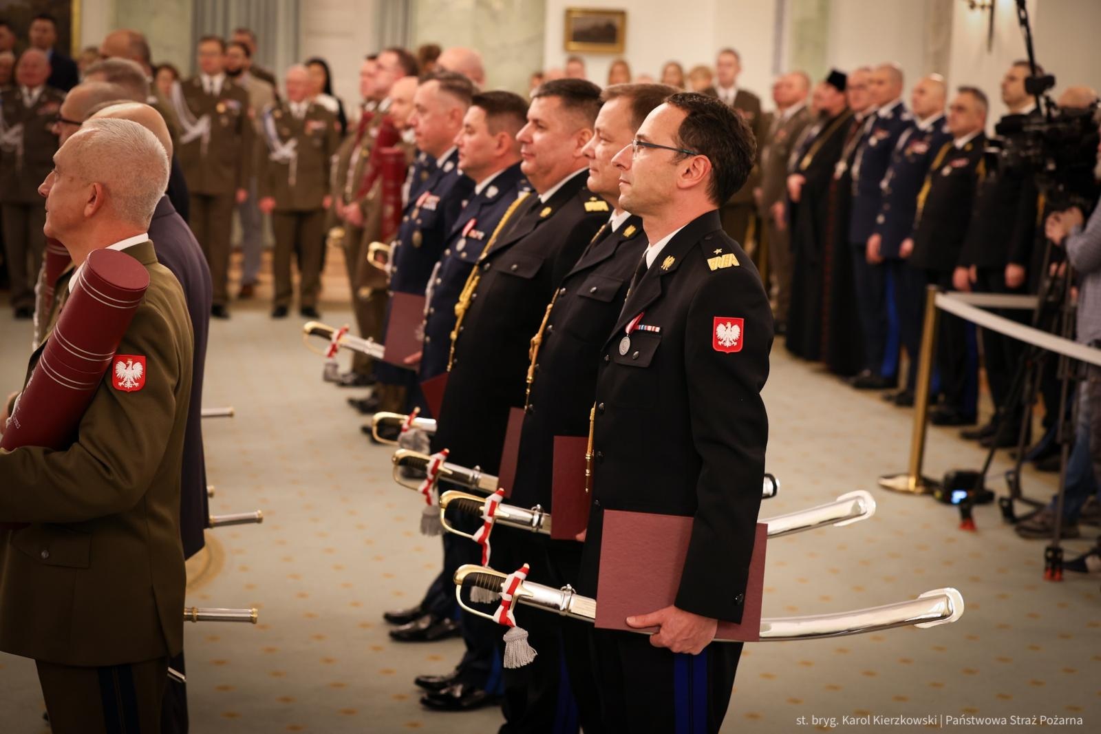 Zdjęcie w galerii na portalu naszwodzislaw.com: Strażak ze Skrzyszowa ze stopniem generalskim wiadomości z regionu