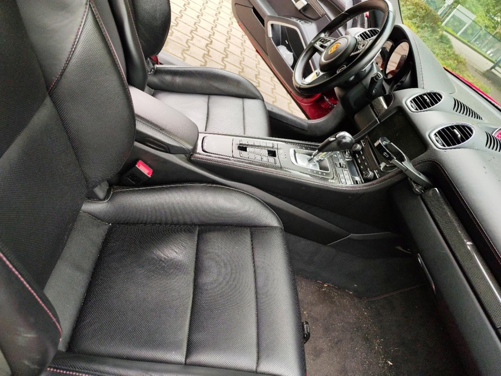 Zdjęcie w galerii na portalu naszwodzislaw.com: Wysyp okazji w Urzędzie Skarbowym w Będzinie. Porsche, Harley, quad i nieruchomość wiadomości z regionu