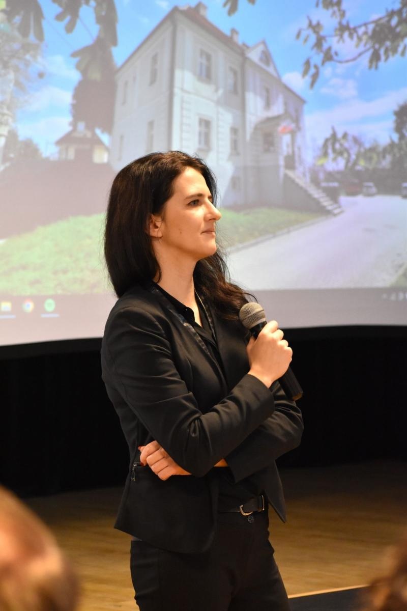 Zdjęcie w galerii na portalu naszwodzislaw.com: Jak skutecznie pomagać? Systemowe wsparcie osób z niepełnosprawnościami. Konferencja w Połomi wiadomości z regionu