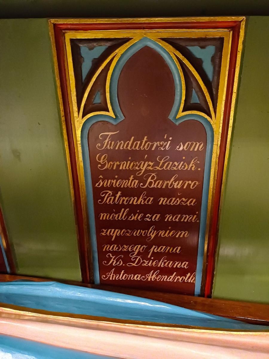 Zdjęcie w galerii na portalu naszwodzislaw.com: Elementy XV-wiecznego kościoła w Łaziskach odzyskały dawny blask wiadomości z regionu