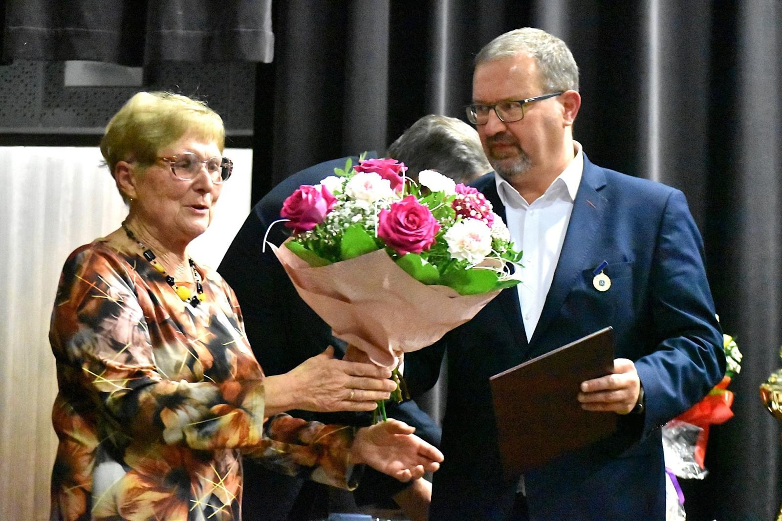 Zdjęcie w galerii na portalu naszwodzislaw.com: Koło emerytów, rencistów i inwalidów z Gołkowic świętowało jubileusz 60-lecia wiadomości z regionu