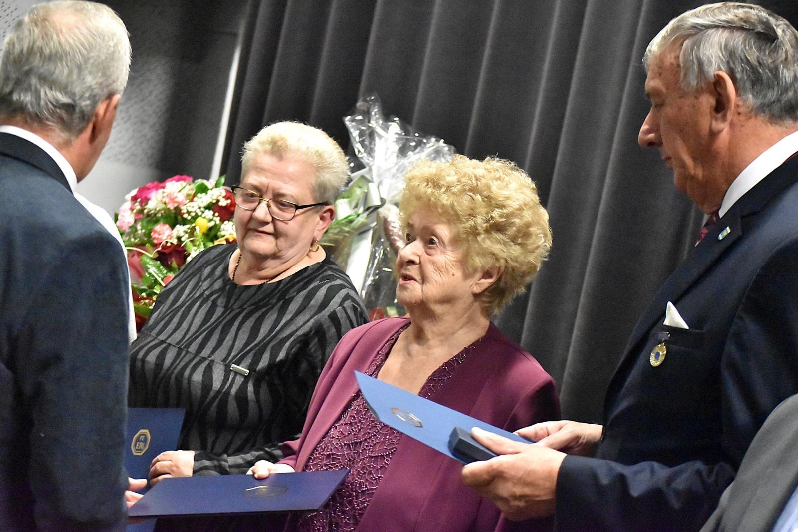 Zdjęcie w galerii na portalu naszwodzislaw.com: Koło emerytów, rencistów i inwalidów z Gołkowic świętowało jubileusz 60-lecia wiadomości z regionu