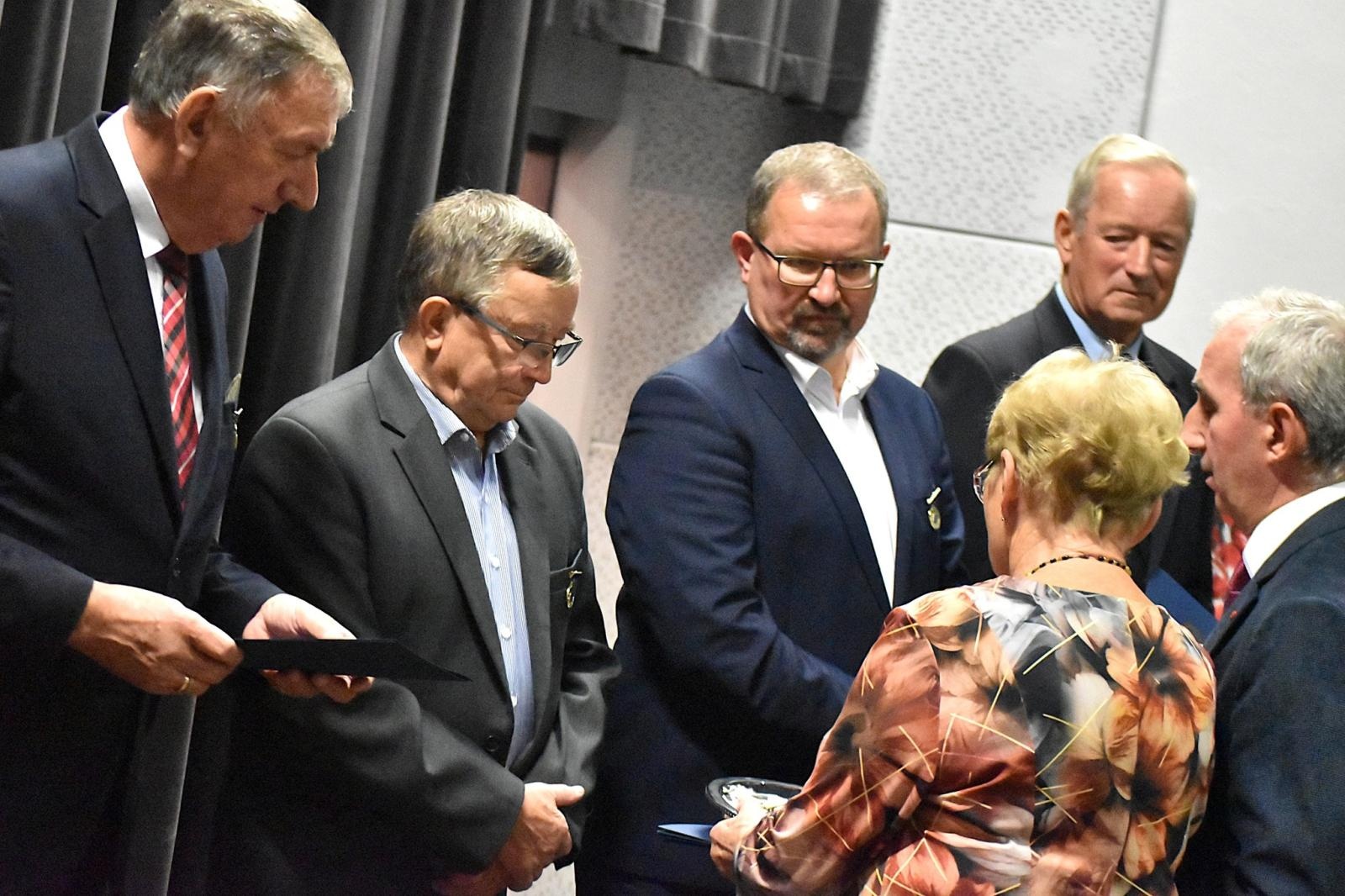 Zdjęcie w galerii na portalu naszwodzislaw.com: Koło emerytów, rencistów i inwalidów z Gołkowic świętowało jubileusz 60-lecia wiadomości z regionu