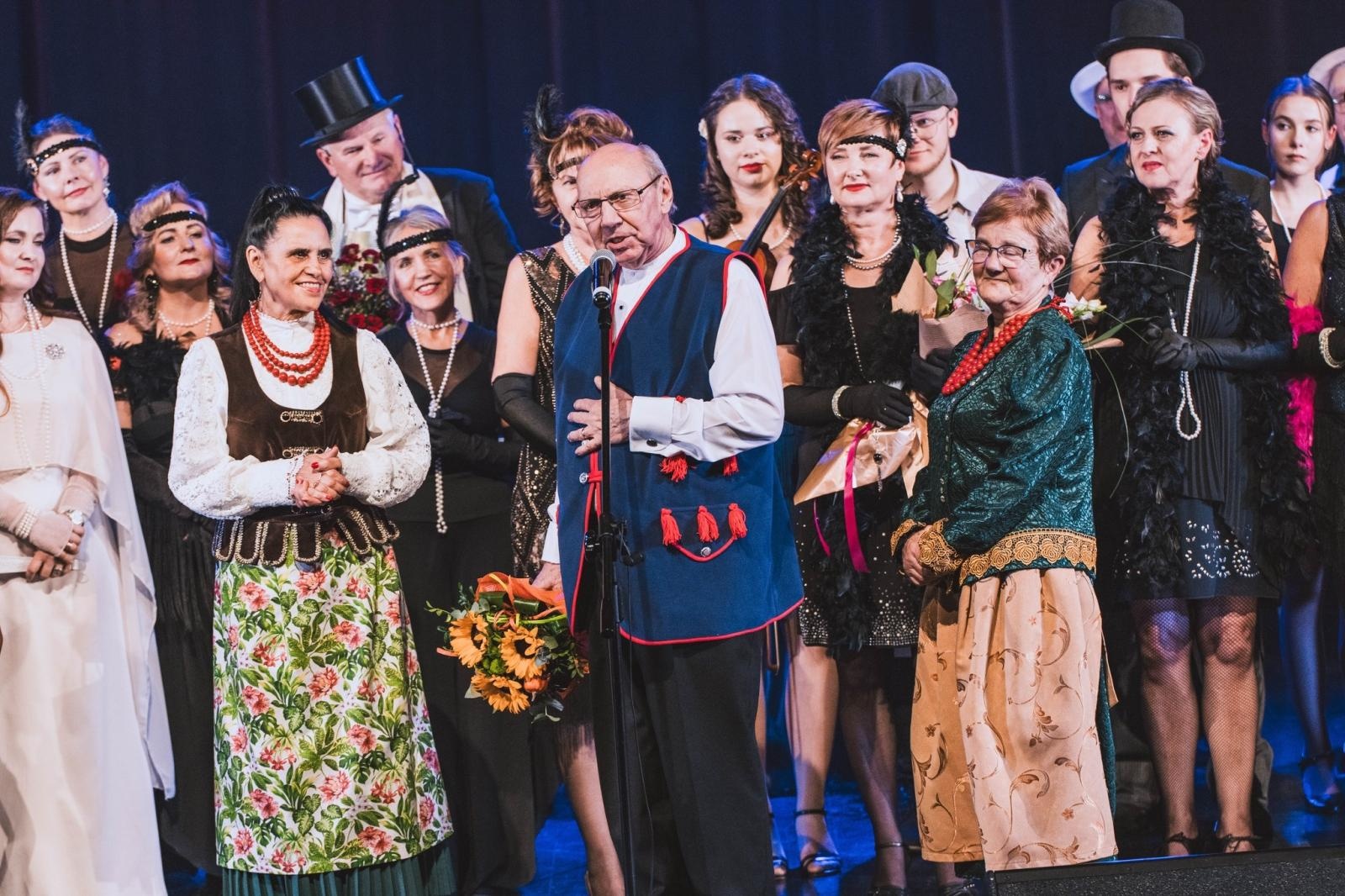 Zdjęcie w galerii na portalu naszwodzislaw.com: Jubileusz Kokoszyckiej Jesieni Artystycznej. X edycja za nami [FOTO] wiadomości z regionu