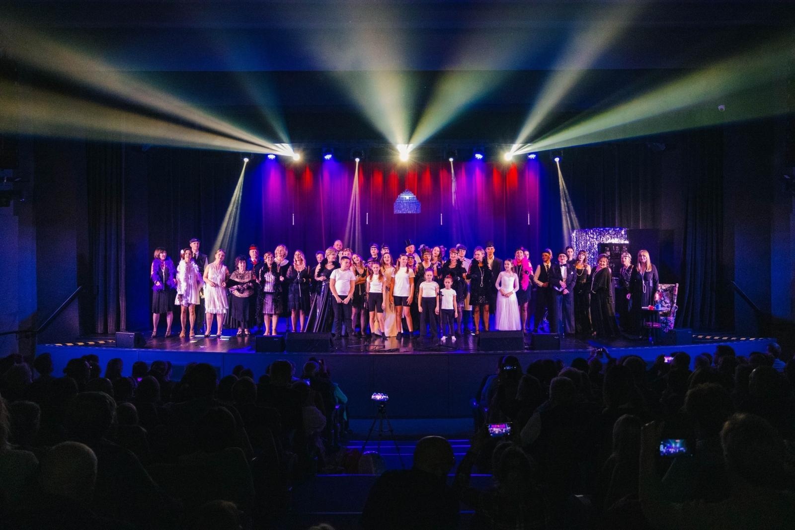 Zdjęcie w galerii na portalu naszwodzislaw.com: Jubileusz Kokoszyckiej Jesieni Artystycznej. X edycja za nami [FOTO] wiadomości z regionu