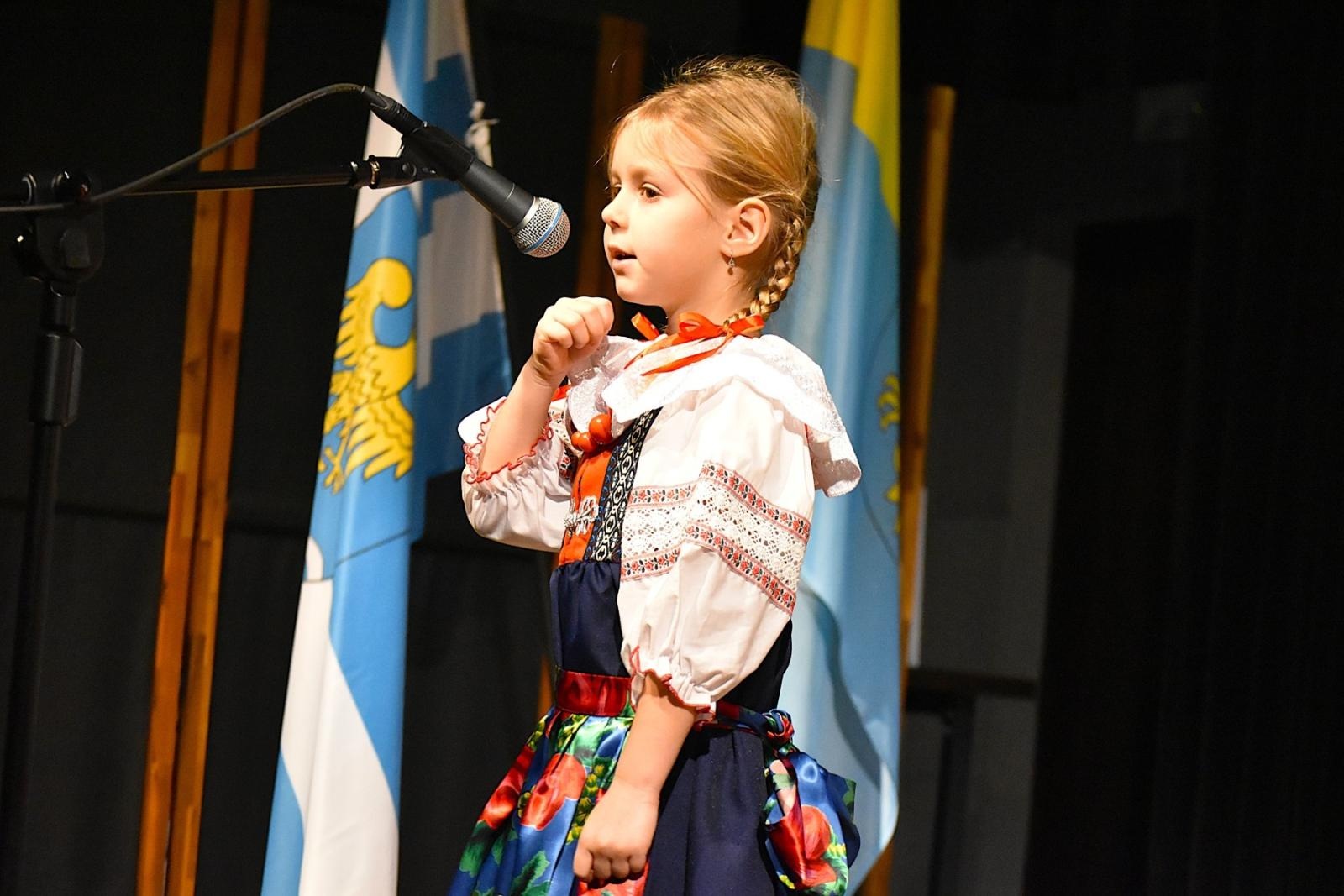 Zdjęcie w galerii na portalu naszwodzislaw.com: Uczniowie z Gminy Godów świetnie zaprezentowali śląską gwarę [FOTO] wiadomości z regionu