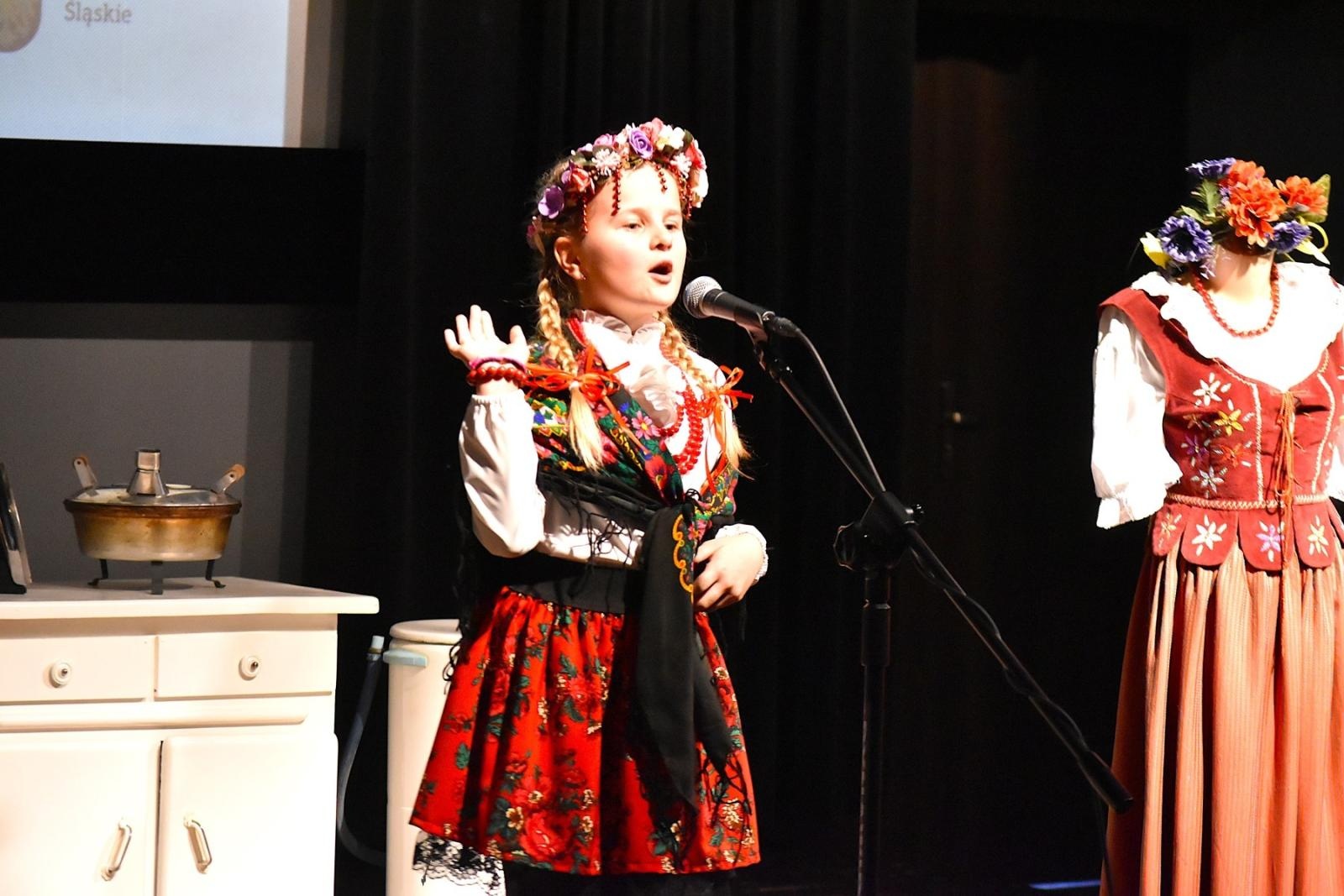 Zdjęcie w galerii na portalu naszwodzislaw.com: Uczniowie z Gminy Godów świetnie zaprezentowali śląską gwarę [FOTO] wiadomości z regionu