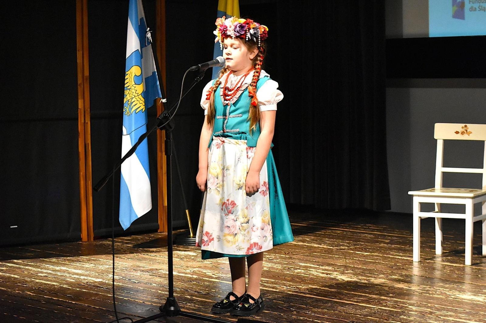 Zdjęcie w galerii na portalu naszwodzislaw.com: Uczniowie z Gminy Godów świetnie zaprezentowali śląską gwarę [FOTO] wiadomości z regionu