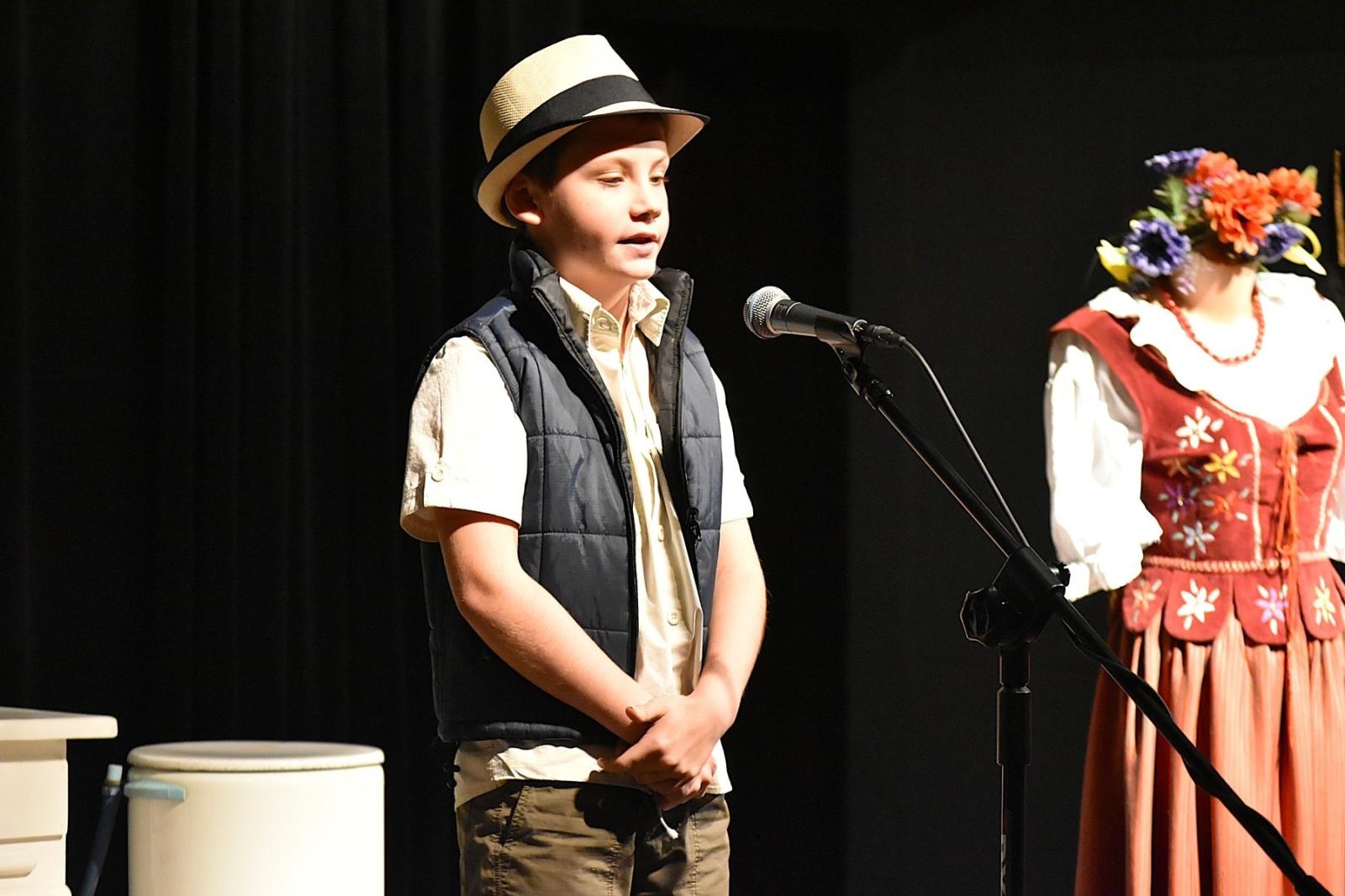 Zdjęcie w galerii na portalu naszwodzislaw.com: Uczniowie z Gminy Godów świetnie zaprezentowali śląską gwarę [FOTO] wiadomości z regionu