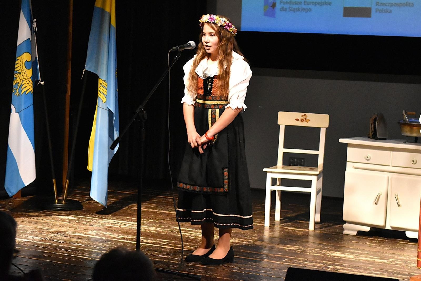 Zdjęcie w galerii na portalu naszwodzislaw.com: Uczniowie z Gminy Godów świetnie zaprezentowali śląską gwarę [FOTO] wiadomości z regionu