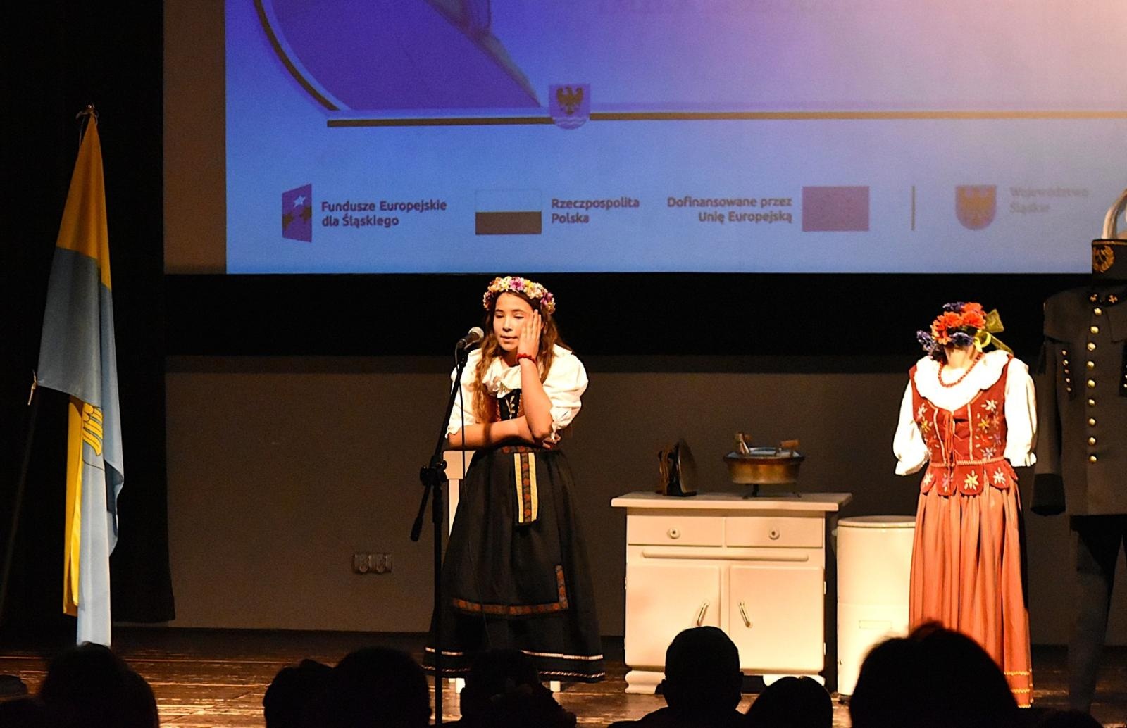 Zdjęcie w galerii na portalu naszwodzislaw.com: Uczniowie z Gminy Godów świetnie zaprezentowali śląską gwarę [FOTO] wiadomości z regionu