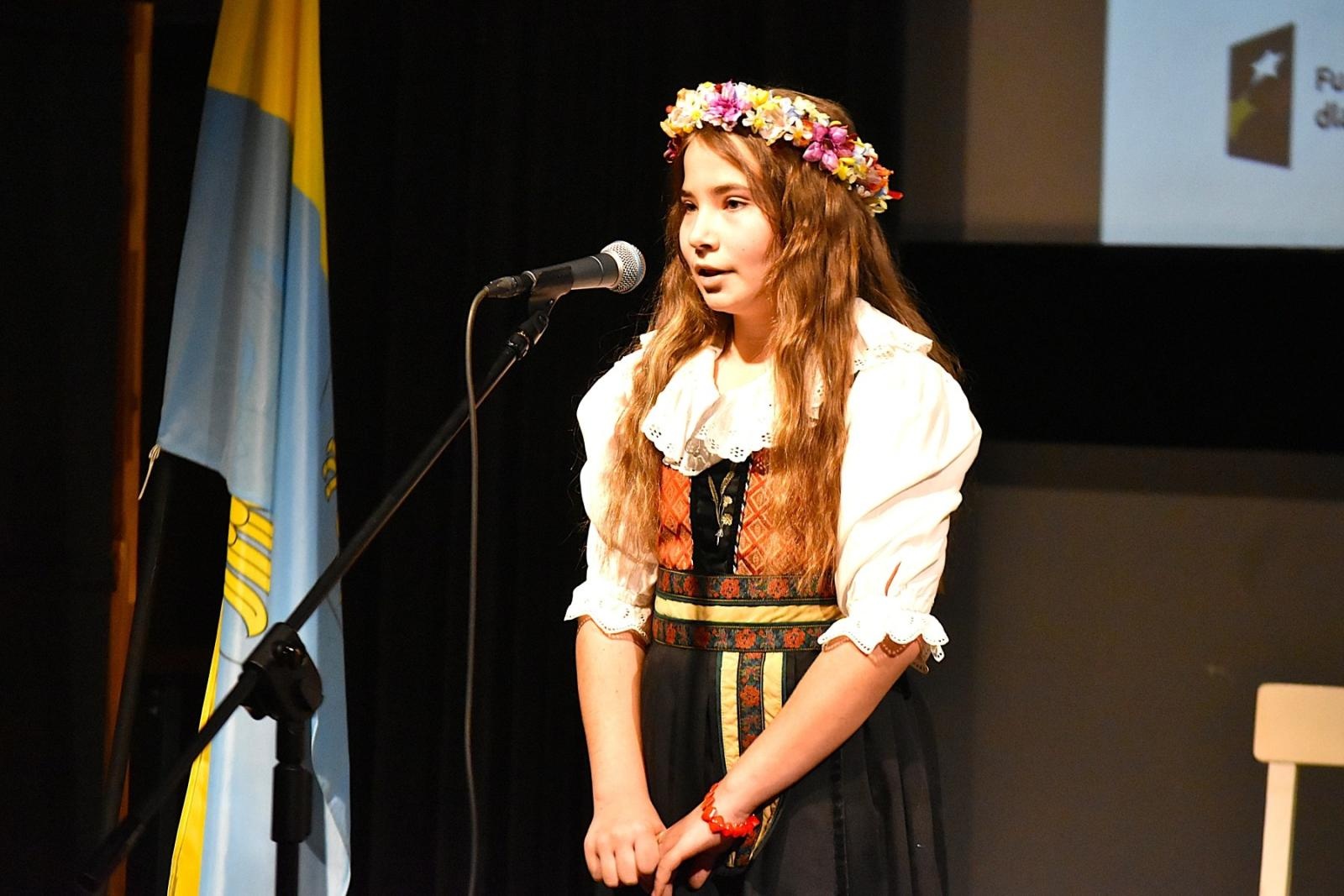 Zdjęcie w galerii na portalu naszwodzislaw.com: Uczniowie z Gminy Godów świetnie zaprezentowali śląską gwarę [FOTO] wiadomości z regionu