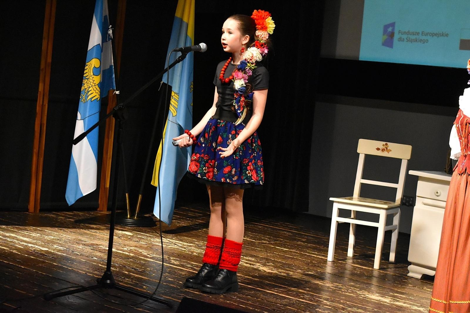 Zdjęcie w galerii na portalu naszwodzislaw.com: Uczniowie z Gminy Godów świetnie zaprezentowali śląską gwarę [FOTO] wiadomości z regionu