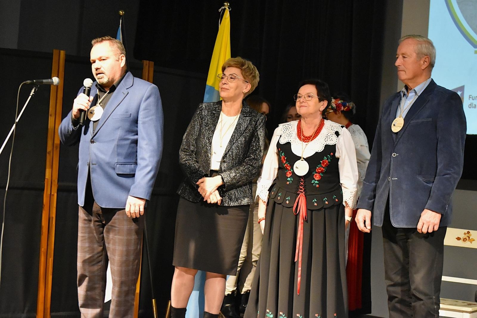 Zdjęcie w galerii na portalu naszwodzislaw.com: Uczniowie z Gminy Godów świetnie zaprezentowali śląską gwarę [FOTO] wiadomości z regionu