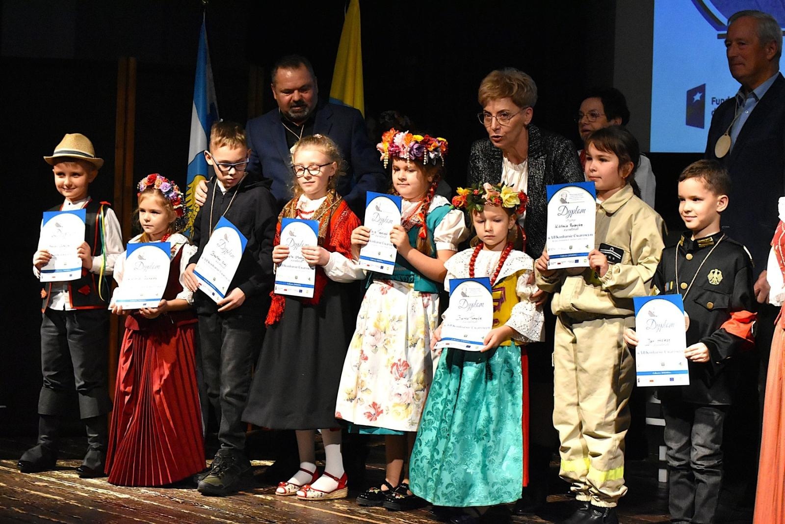 Zdjęcie w galerii na portalu naszwodzislaw.com: Uczniowie z Gminy Godów świetnie zaprezentowali śląską gwarę [FOTO] wiadomości z regionu