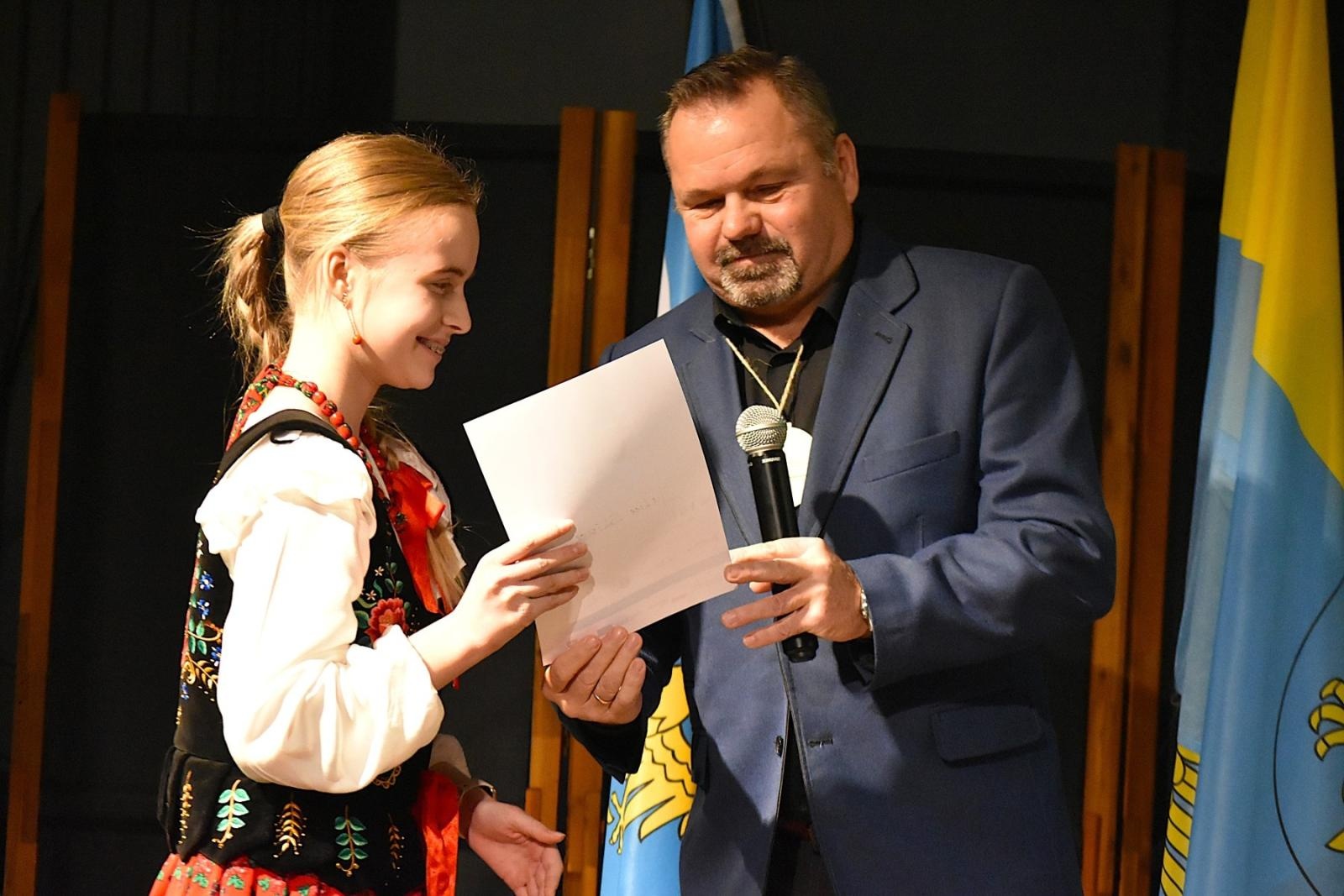 Zdjęcie w galerii na portalu naszwodzislaw.com: Uczniowie z Gminy Godów świetnie zaprezentowali śląską gwarę [FOTO] wiadomości z regionu