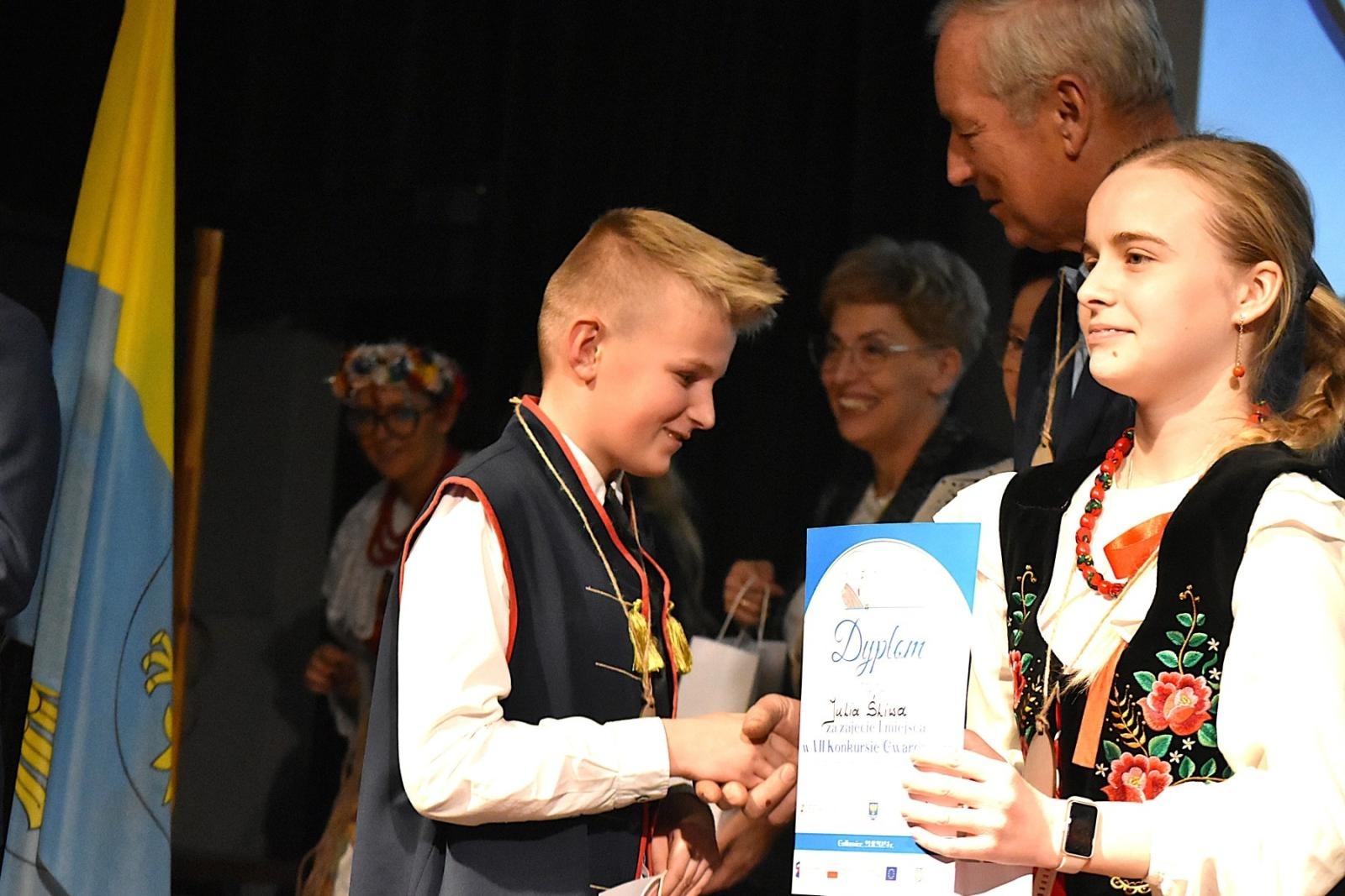 Zdjęcie w galerii na portalu naszwodzislaw.com: Uczniowie z Gminy Godów świetnie zaprezentowali śląską gwarę [FOTO] wiadomości z regionu