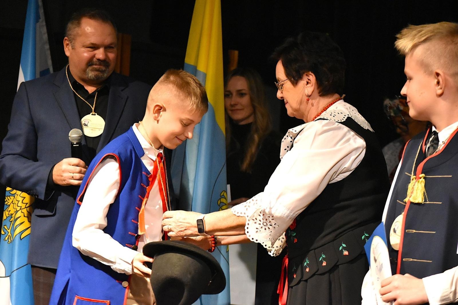 Zdjęcie w galerii na portalu naszwodzislaw.com: Uczniowie z Gminy Godów świetnie zaprezentowali śląską gwarę [FOTO] wiadomości z regionu