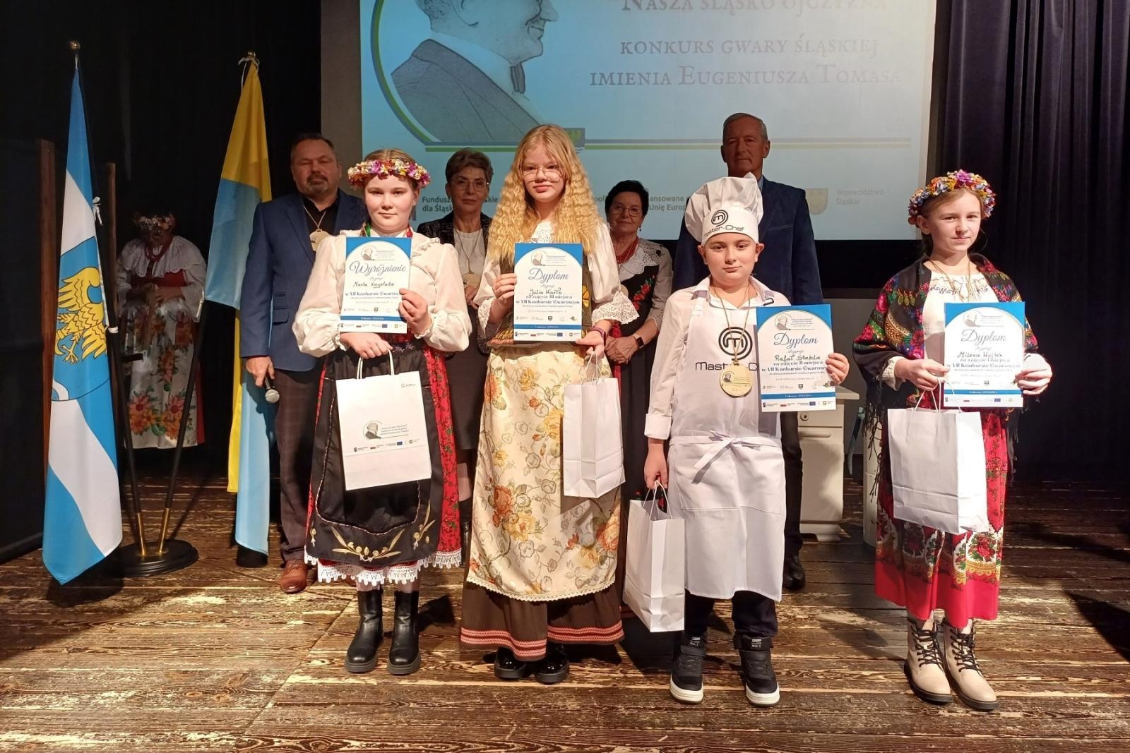 Zdjęcie w galerii na portalu naszwodzislaw.com: Uczniowie z Gminy Godów świetnie zaprezentowali śląską gwarę [FOTO] wiadomości z regionu