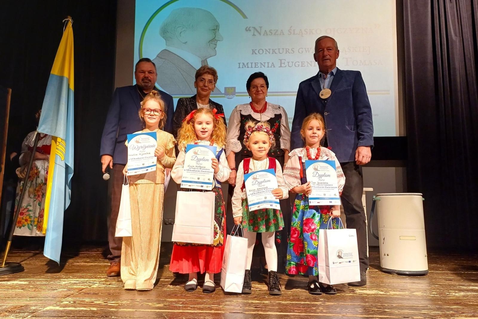 Zdjęcie w galerii na portalu naszwodzislaw.com: Uczniowie z Gminy Godów świetnie zaprezentowali śląską gwarę [FOTO] wiadomości z regionu