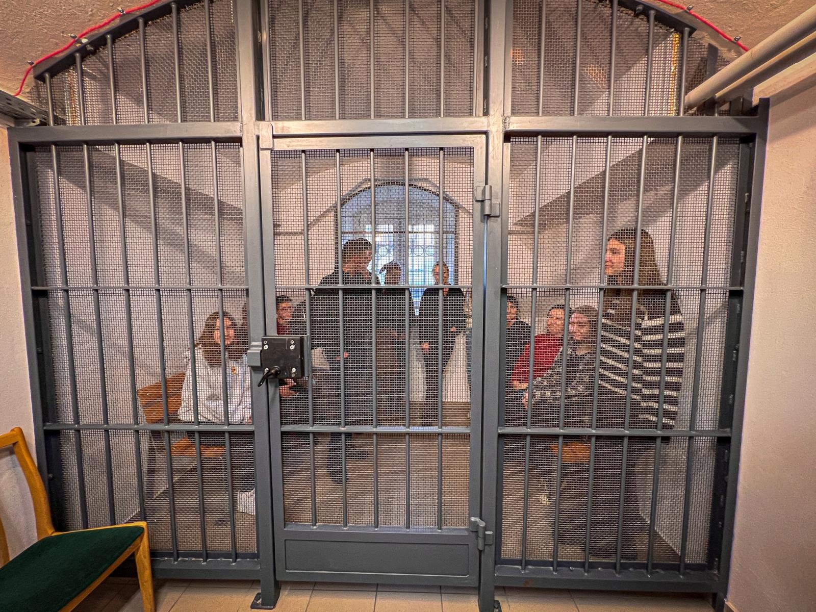 Zdjęcie w galerii na portalu naszwodzislaw.com: Studenci pielęgniarstwa zgłębiają prawo medyczne w raciborskim sądzie. Zajęcia w praktyce wymiaru sprawiedliwości wiadomości z regionu