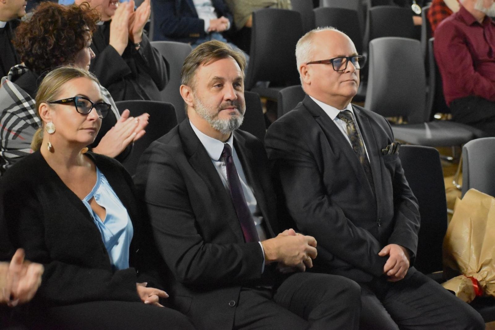 Zdjęcie w galerii na portalu naszwodzislaw.com: Możesz i Ty. Konferencja rodzin zastępczych za nami wiadomości z regionu