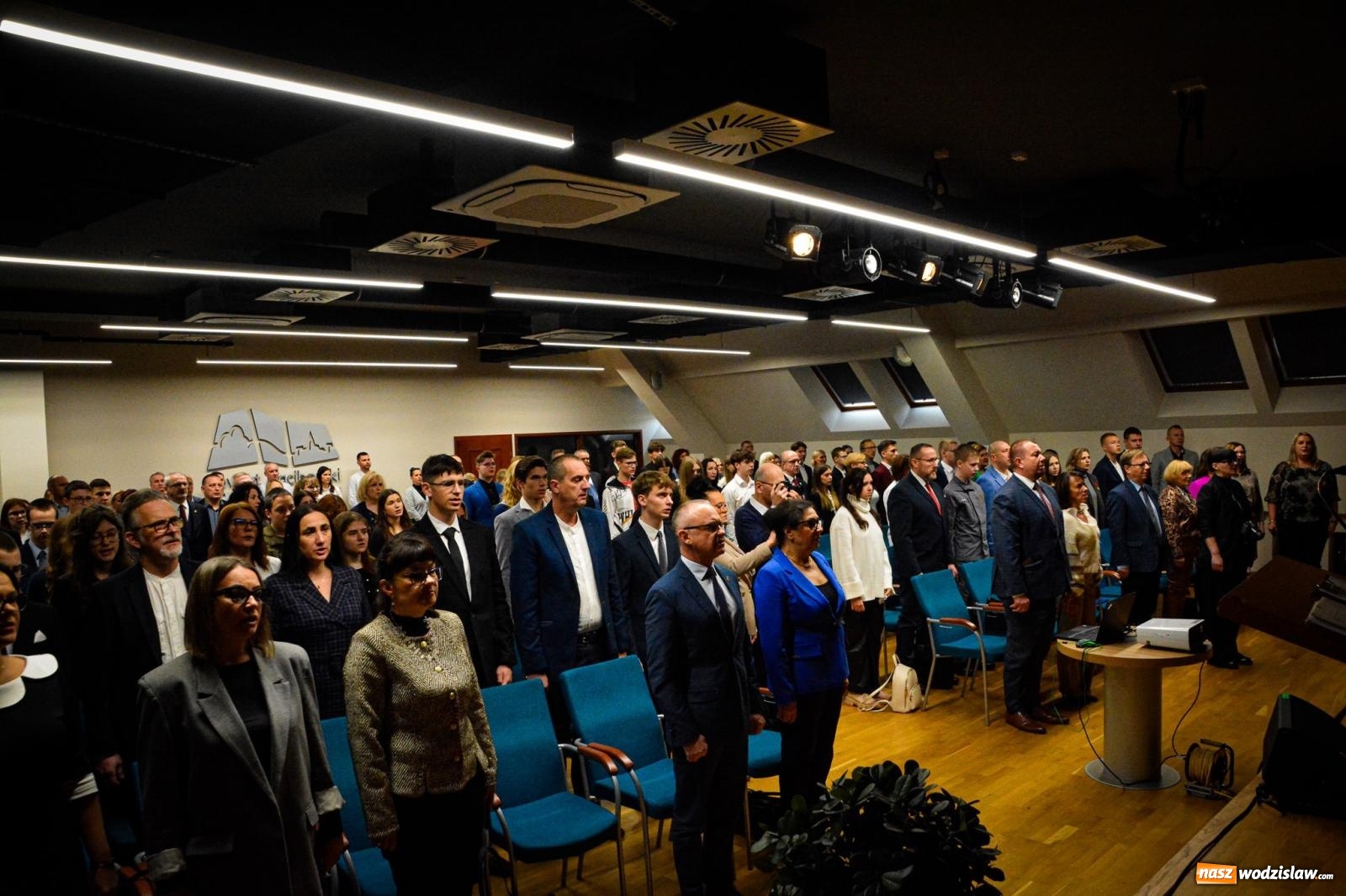 Zdjęcie w galerii na portalu naszwodzislaw.com: Stypendyści premiera odebrali w Raciborzu dyplomy wiadomości z regionu