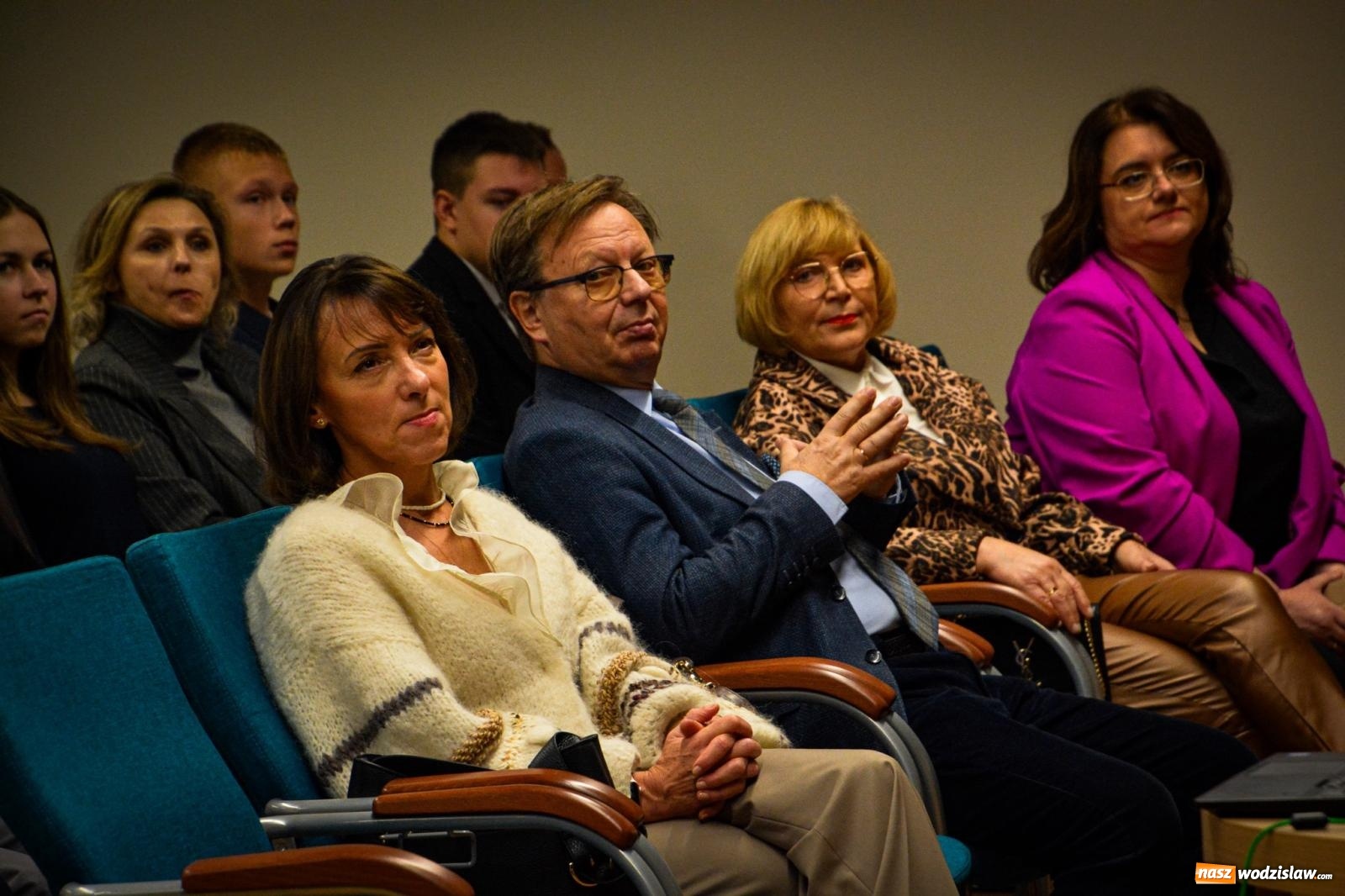 Zdjęcie w galerii na portalu naszwodzislaw.com: Stypendyści premiera odebrali w Raciborzu dyplomy wiadomości z regionu