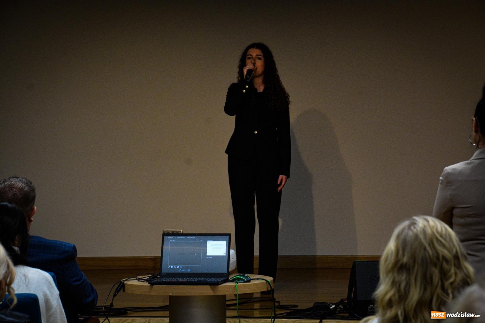 Zdjęcie w galerii na portalu naszwodzislaw.com: Stypendyści premiera odebrali w Raciborzu dyplomy wiadomości z regionu