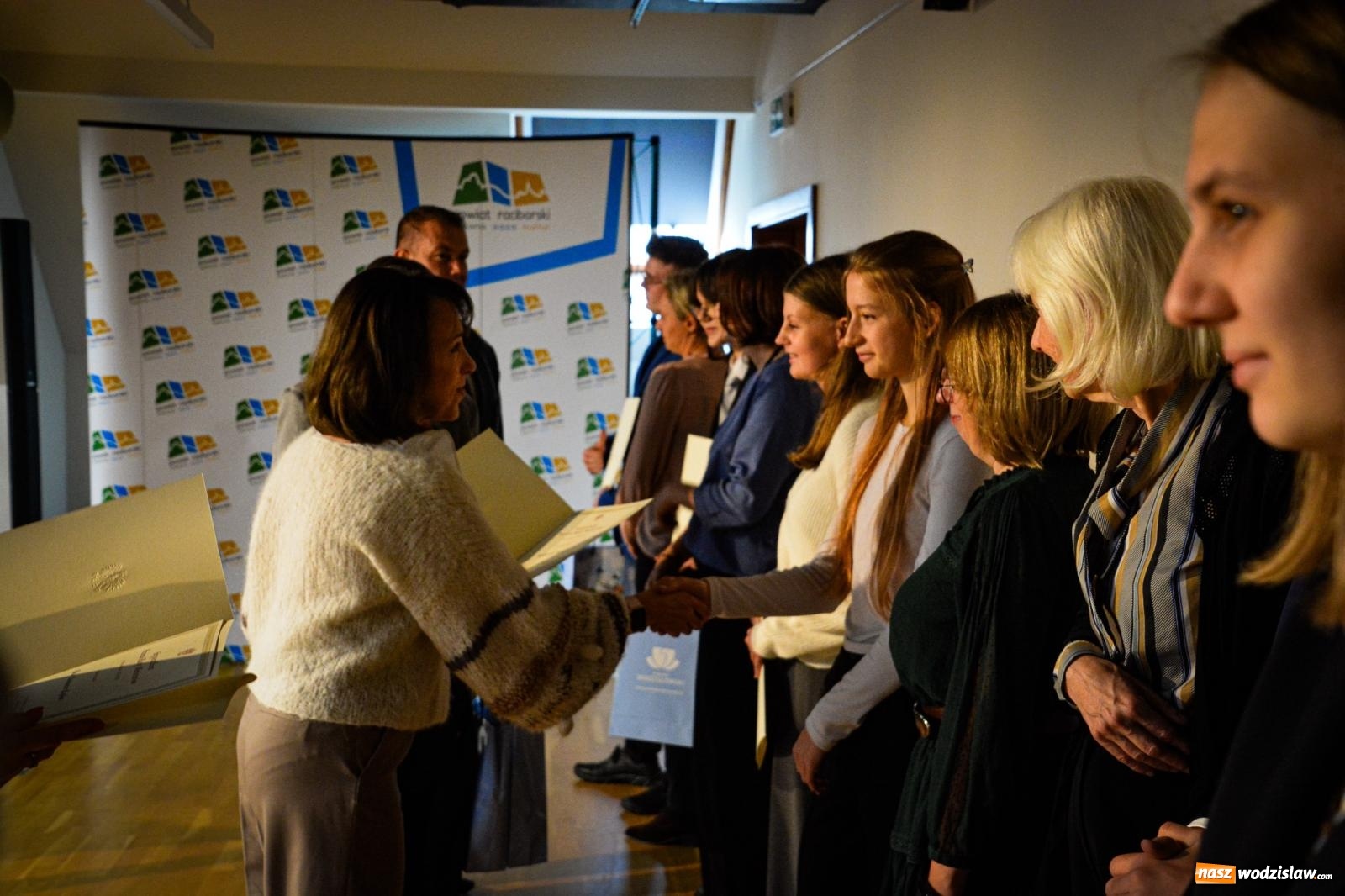 Zdjęcie w galerii na portalu naszwodzislaw.com: Stypendyści premiera odebrali w Raciborzu dyplomy wiadomości z regionu