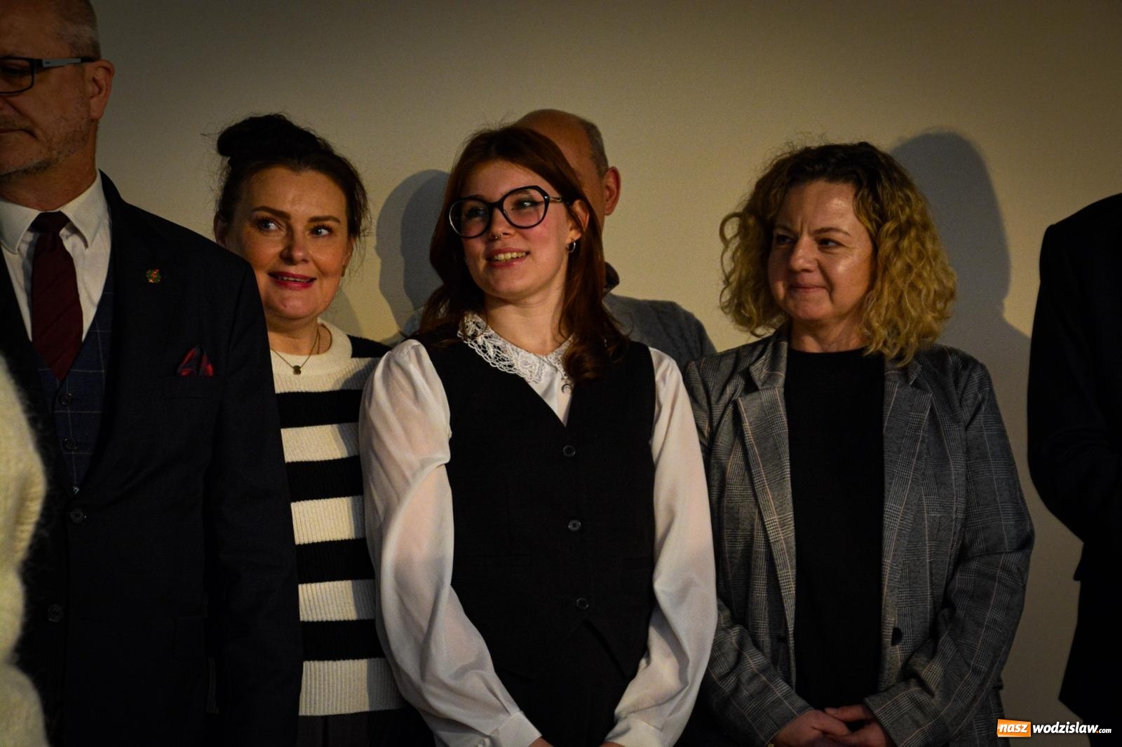 Zdjęcie w galerii na portalu naszwodzislaw.com: Stypendyści premiera odebrali w Raciborzu dyplomy wiadomości z regionu