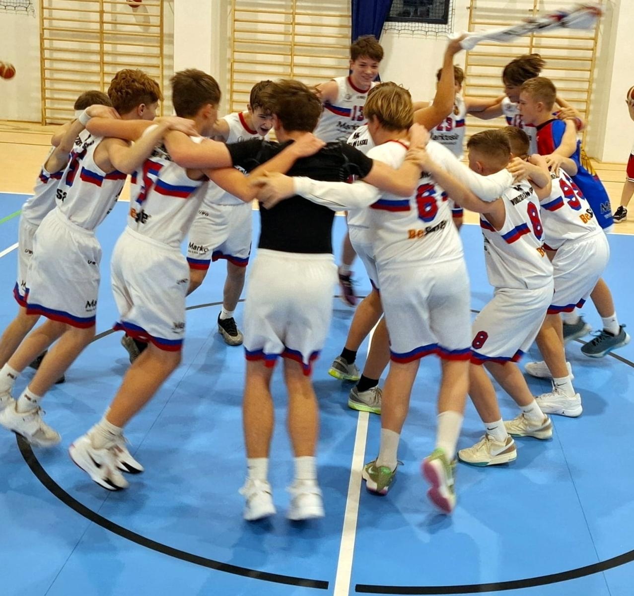 Zdjęcie w galerii na portalu naszwodzislaw.com: Zwycięskie derby koszykarzy MKS Wodzisław Śląski w Rybniku wiadomości z regionu