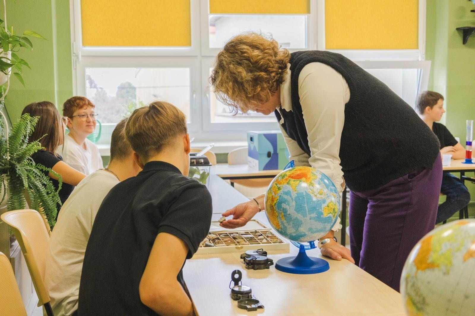 Zdjęcie w galerii na portalu naszwodzislaw.com: W wodzisławskiej SP 2 otwarto Zieloną Pracownię [FOTO] wiadomości z regionu