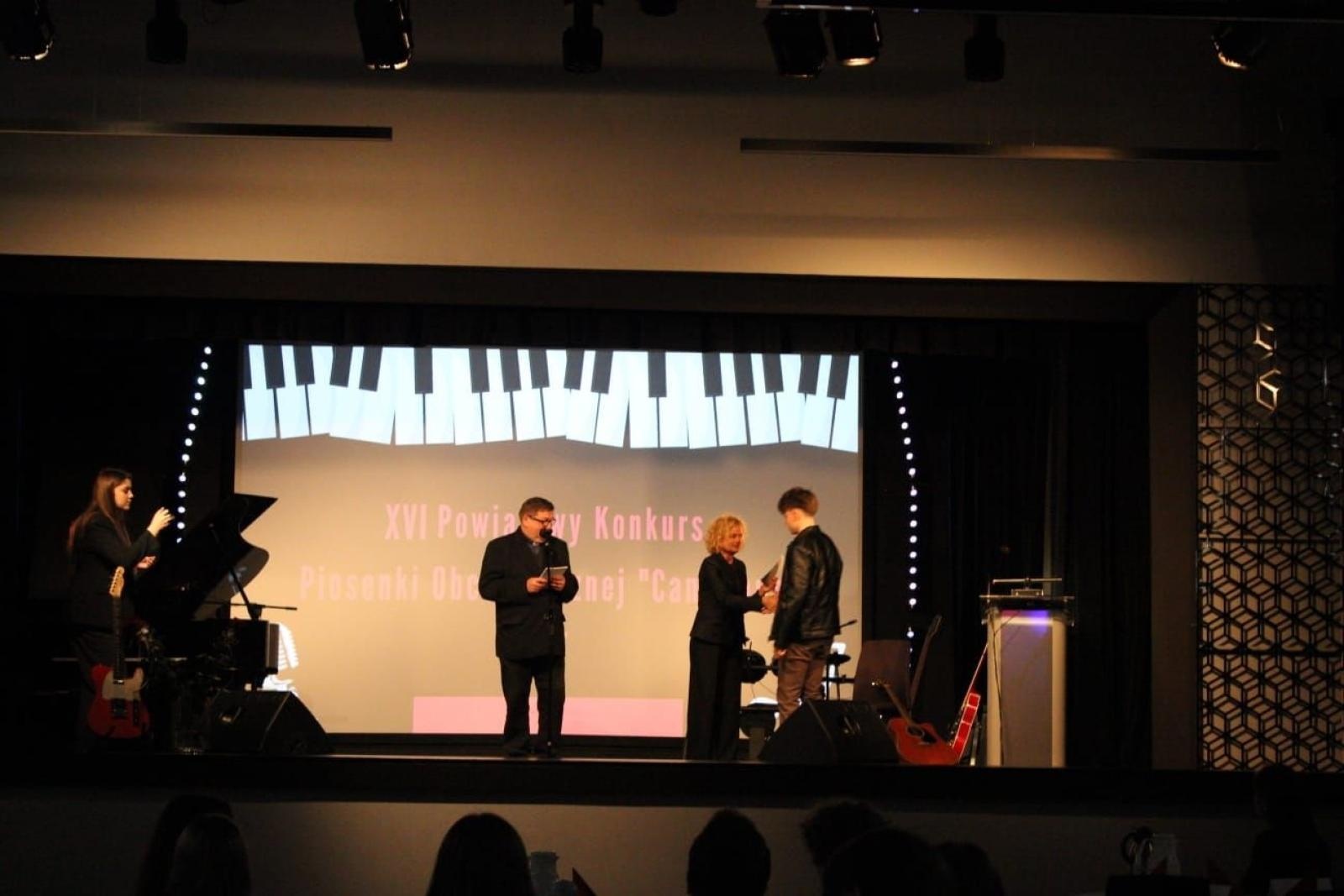 Zdjęcie w galerii na portalu naszwodzislaw.com: Muzyczne talenty powiatu wodzisławskiego. XVI edycja konkursu Cantemus za nami wiadomości z regionu