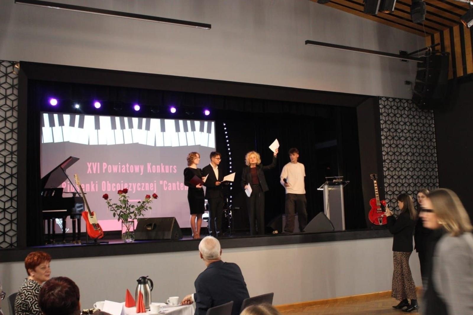 Zdjęcie w galerii na portalu naszwodzislaw.com: Muzyczne talenty powiatu wodzisławskiego. XVI edycja konkursu Cantemus za nami wiadomości z regionu